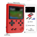 Um console de jogo pequeno portátil vermelho retrô clássico para crianças com centenas de carregamento de jogo pode ser conectado à TV