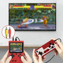 Um console de jogos pequeno portátil vermelho retrô clássico para crianças com carregamento de 400 jogos pode ser conectado à TV